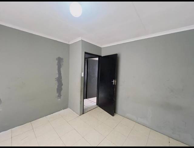 3 BEDROOM HOUSE FOR SALE IN PROTEA GLEN